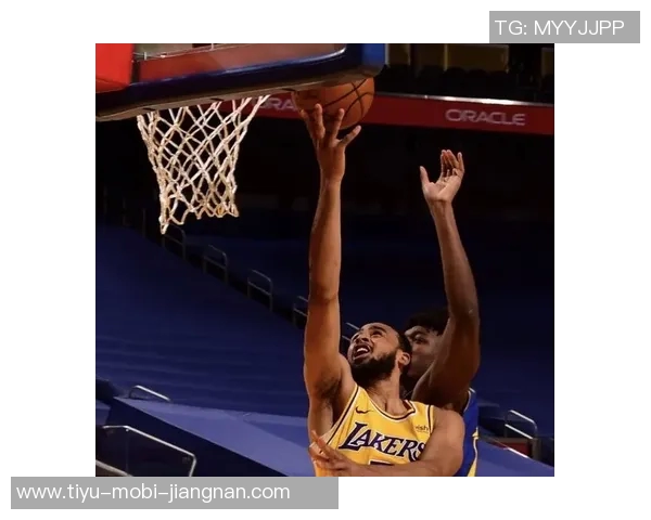 布威替补高效表现12投8中斩获22分4篮板4助攻助力球队胜利